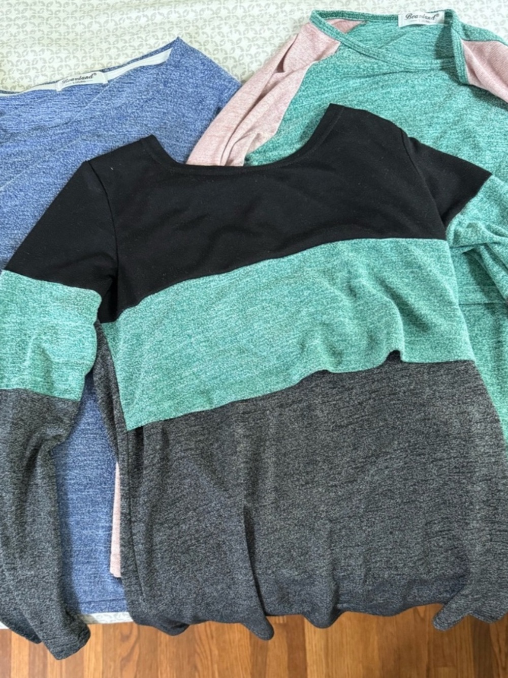 Breastfeeding Color Block Long Sleeve Tops in Blue & Black